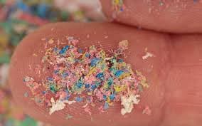 Europese Commissie publiceert gids ter ondersteuning van restrictie op microplastics