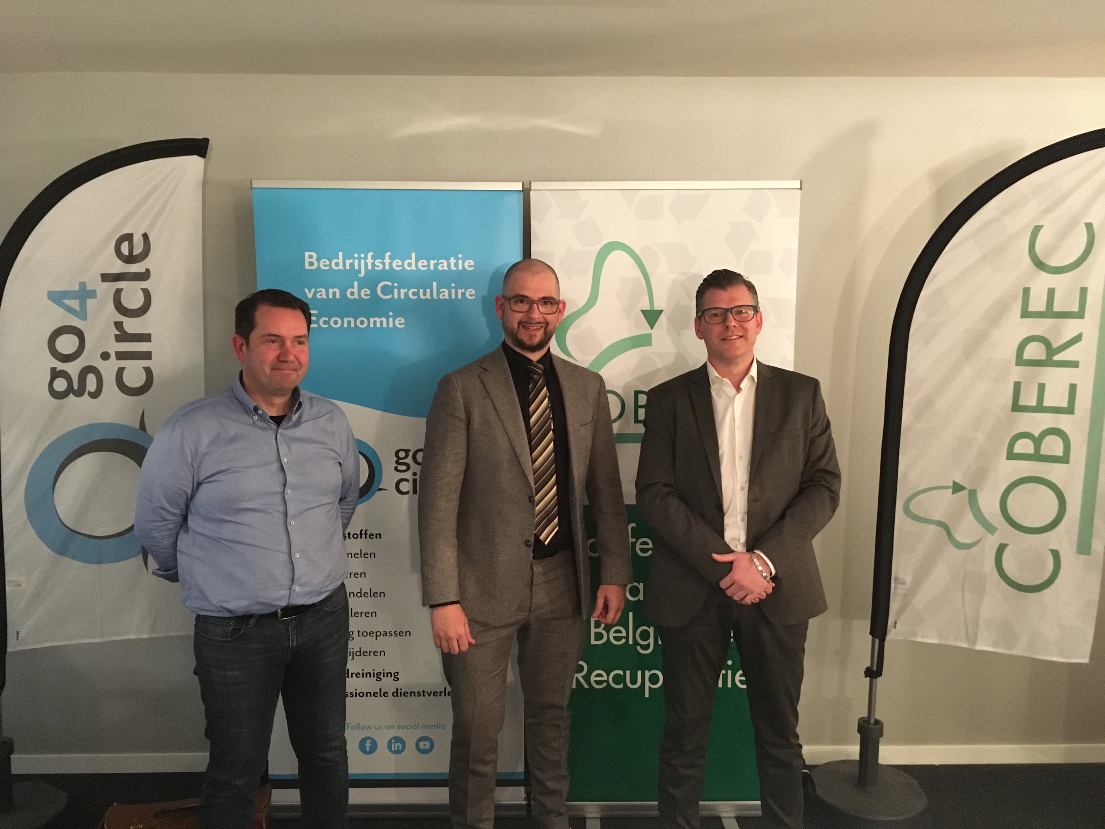 Contract voor digitale afvaltransportdocumenten ondertekend