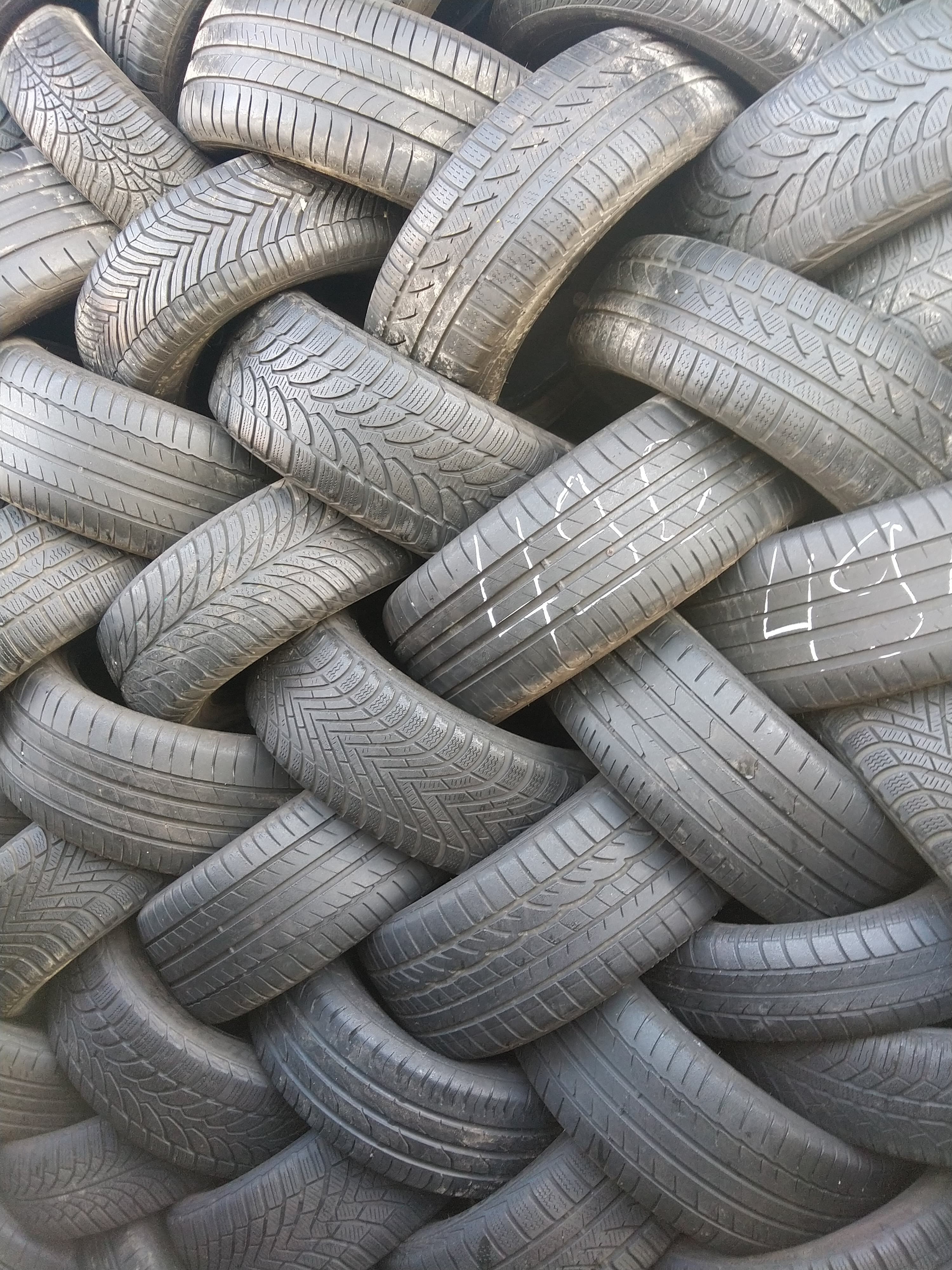 Gerecycleerd rubber in beton: OCW deelt resultaten Robust-project